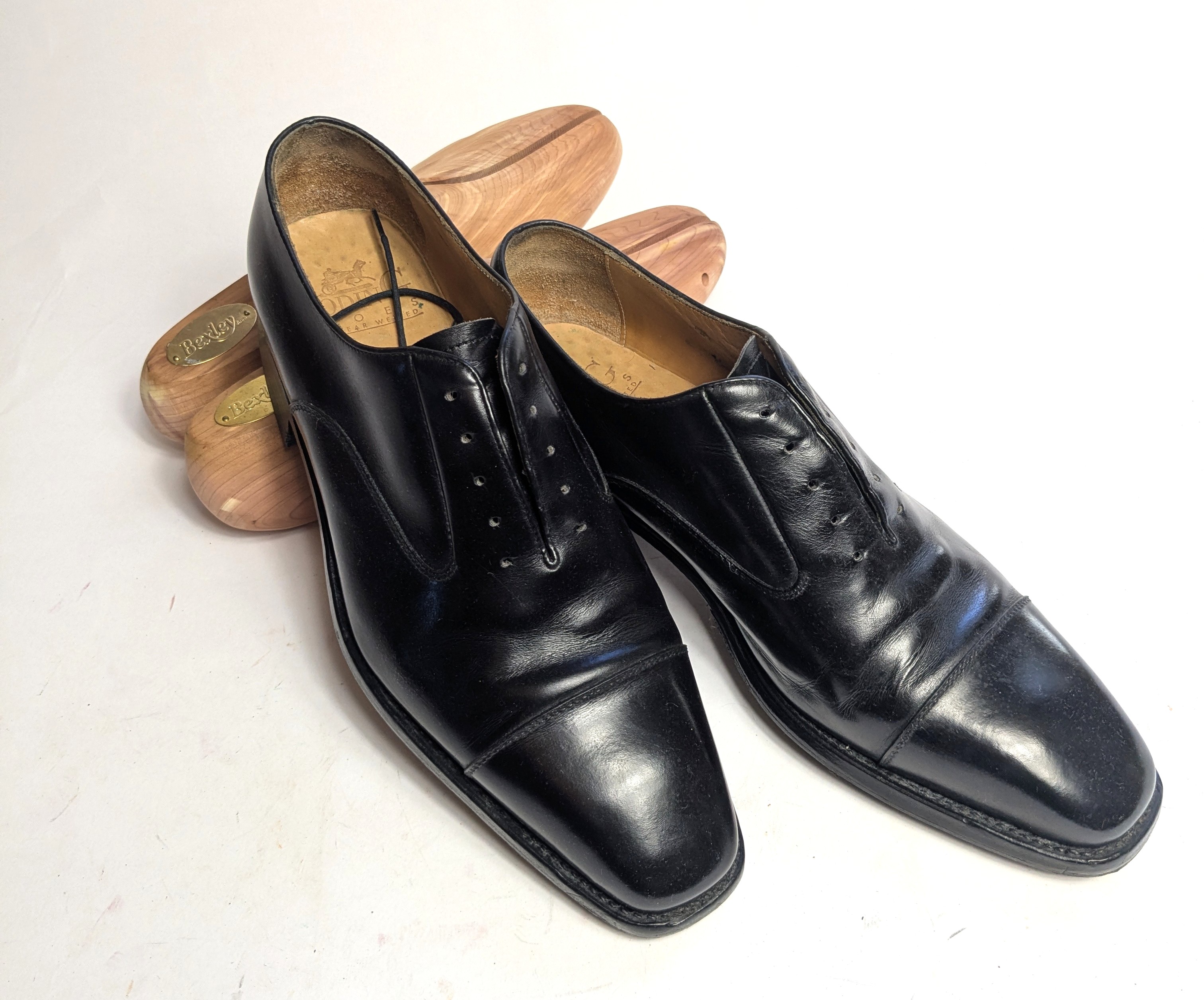 LODING, PAIRE DE DERBIES d'homme en cuir...